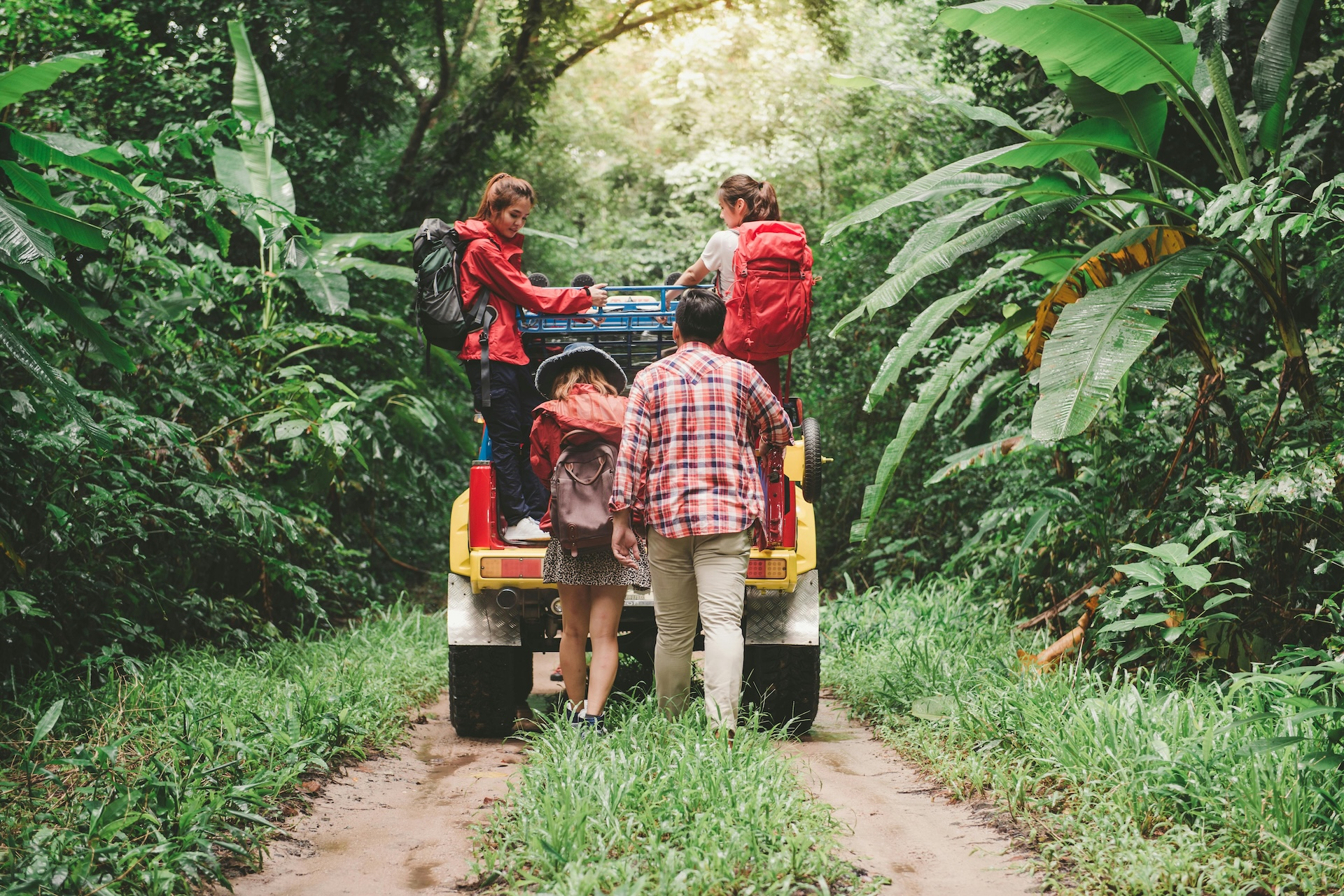 Expeditions & Safaris